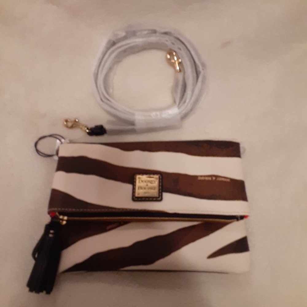 Dooney and Bourke crossbody purse